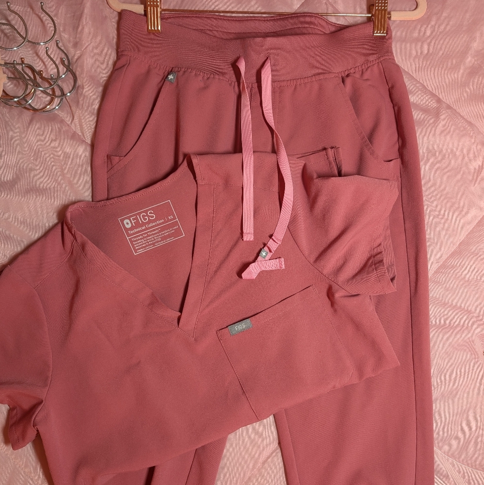 FIGS Quartz Breast Cancer Edition - XS/XSP